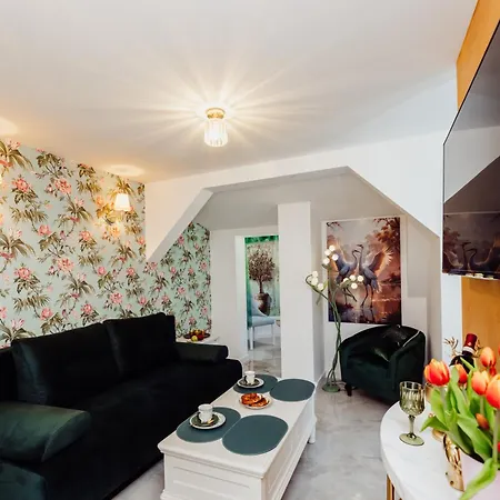 Y Muflonik Guest house *
